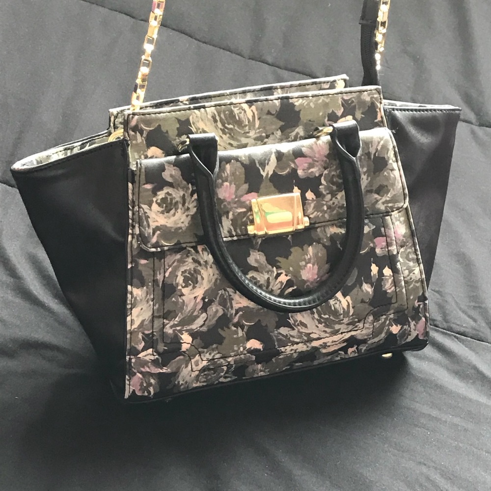 Floral Pattern Handbag with Chain Link Strap
